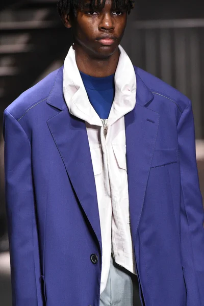 Look 3